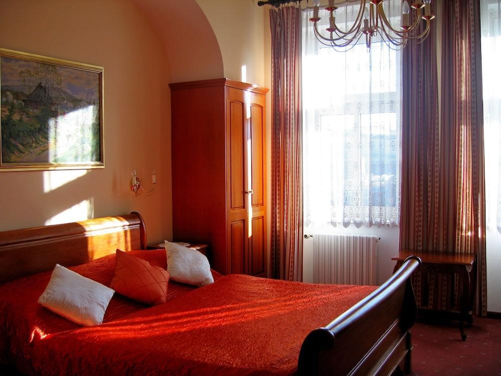 Hotel Opera Prága Kültér fotó