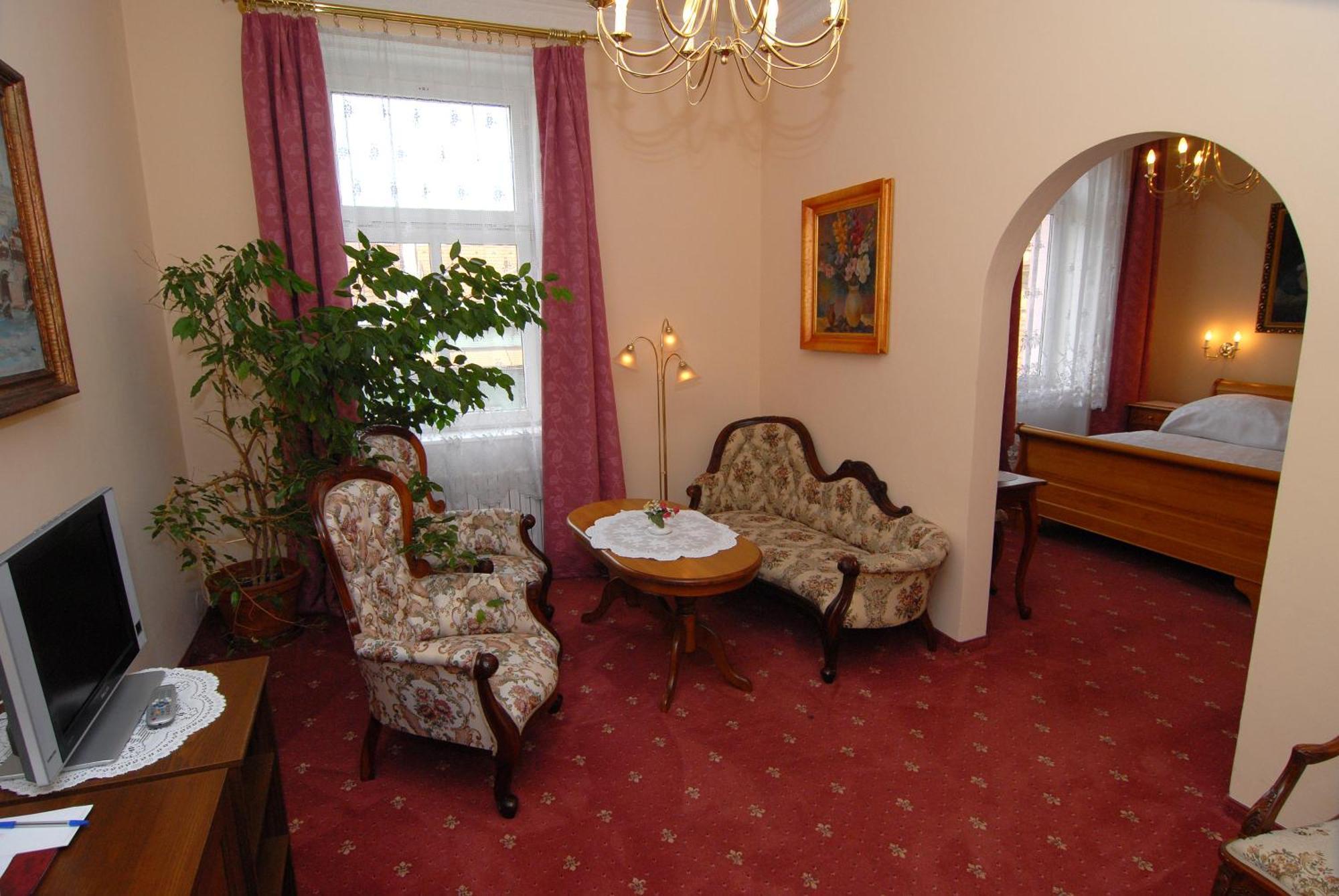 Hotel Opera Prága Kültér fotó