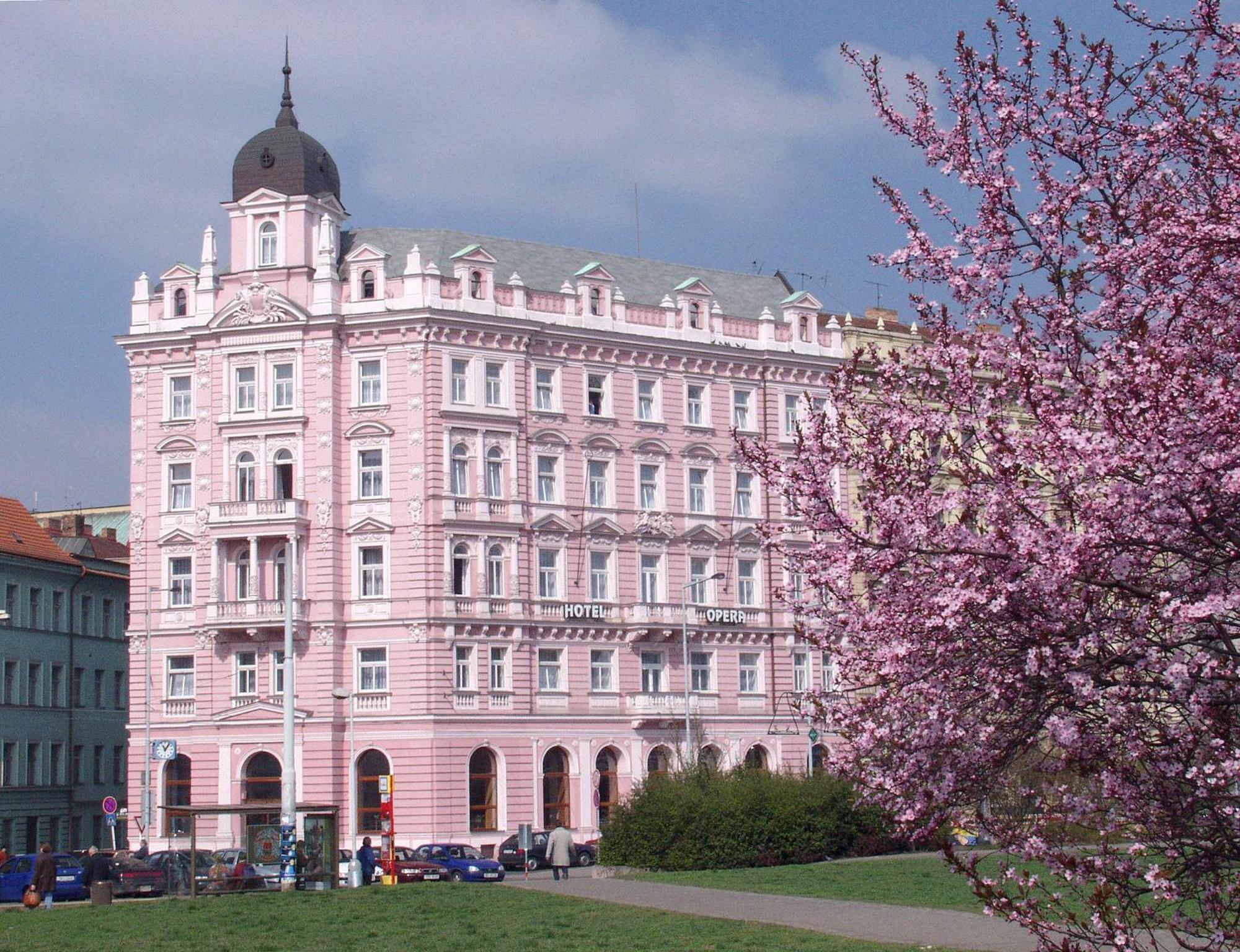Hotel Opera Prága Kültér fotó