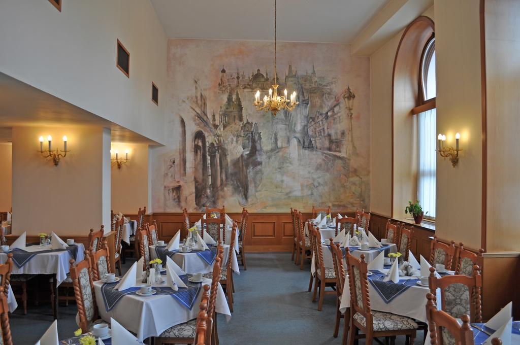 Hotel Opera Prága Kültér fotó