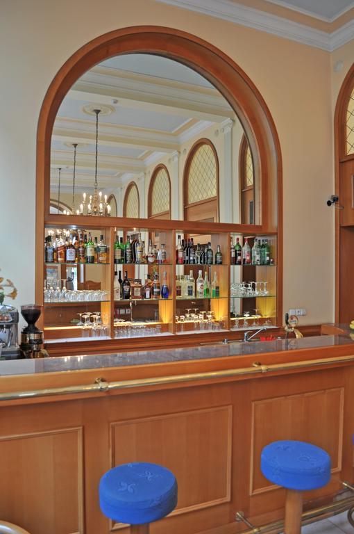 Hotel Opera Prága Kültér fotó