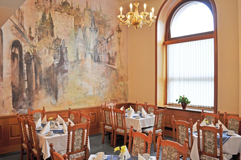 Hotel Opera Prága Kültér fotó