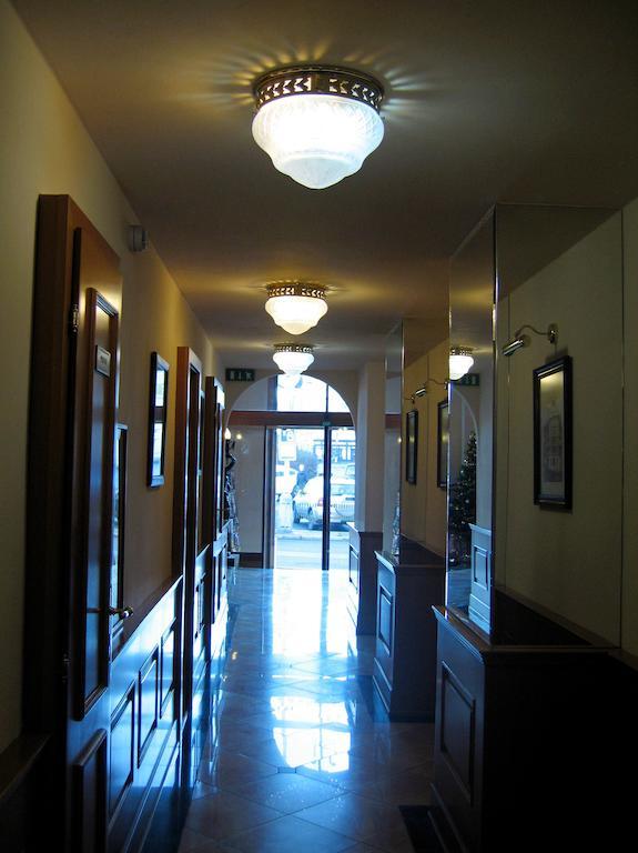 Hotel Opera Prága Kültér fotó