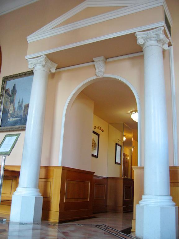 Hotel Opera Prága Kültér fotó