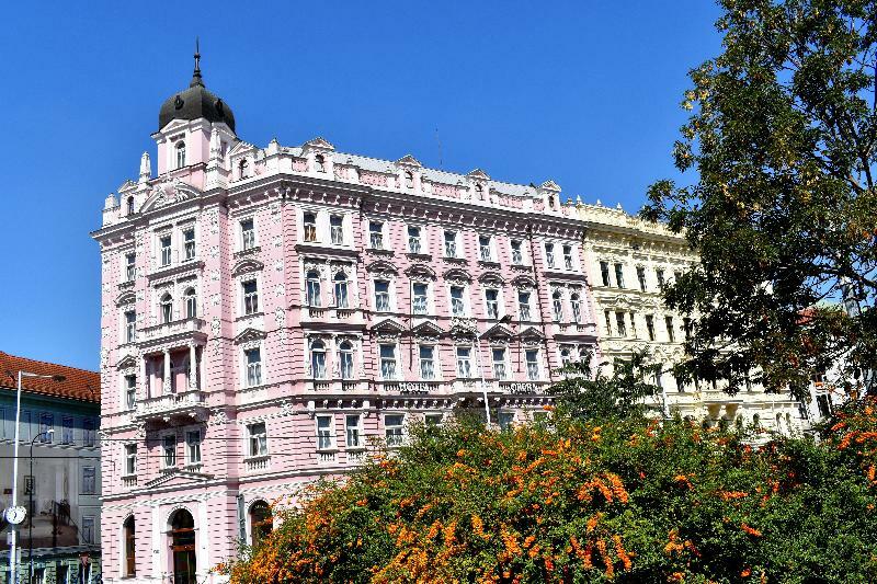 Hotel Opera Prága Kültér fotó