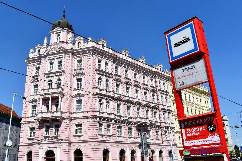 Hotel Opera Prága Kültér fotó